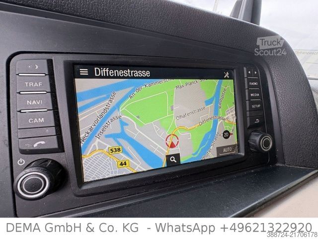 Camión con caja móvil MAN TGX26.460*XXL*Intarder*AHK*Lift*Navi*Kühlbox*TÜV