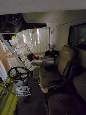 Combina de recoltat CLAAS Lexion 630 Montana