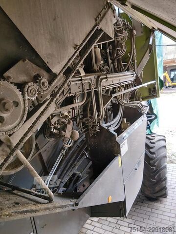 Combina de recoltat CLAAS Lexion 630 Montana