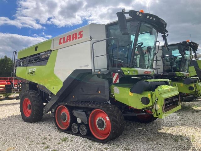 Combina de recoltat CLAAS Lexion 8700 TT + Convio Flex 1230