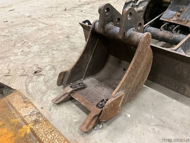 Miniexcavadora JCB 8008