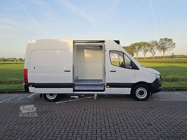 MERCEDES-BENZ SPRINTER 315 L2H2 Divu temperatūru (BI-TEMP) Carrier dzesēšanas kravas furgons, dienas MERCEDES-BENZ SPRINTER 315 L2H2 BI-TEMP FRIGO Carrier Koelwag...