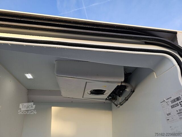 MERCEDES-BENZ SPRINTER 315 L2H2 Divu temperatūru (BI-TEMP) Carrier dzesēšanas kravas furgons, dienas MERCEDES-BENZ SPRINTER 315 L2H2 BI-TEMP FRIGO Carrier Koelwag...
