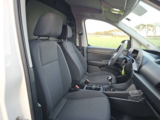 VOLKSWAGEN CADDY 2.0 L1 CarPlay, BPM-vapaa, ilmastointi, pysäköintitutkat, Euro6! VW CADDY 2.0 L1 CarPlay BPM-Vrij Airco Parkeersens...