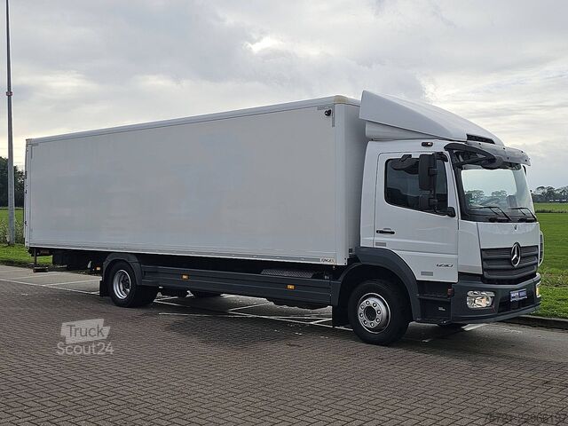 Bőrönd MERCEDES-BENZ ATEGO 1230 AIRCO WB 536 LIFT