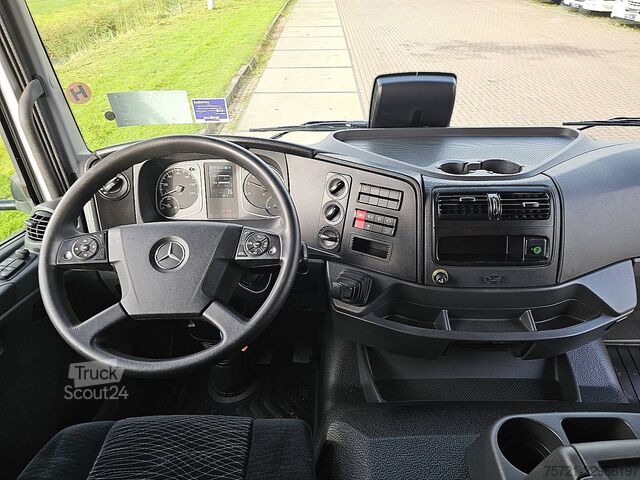 Bőrönd MERCEDES-BENZ ATEGO 1230 AIRCO WB 536 LIFT