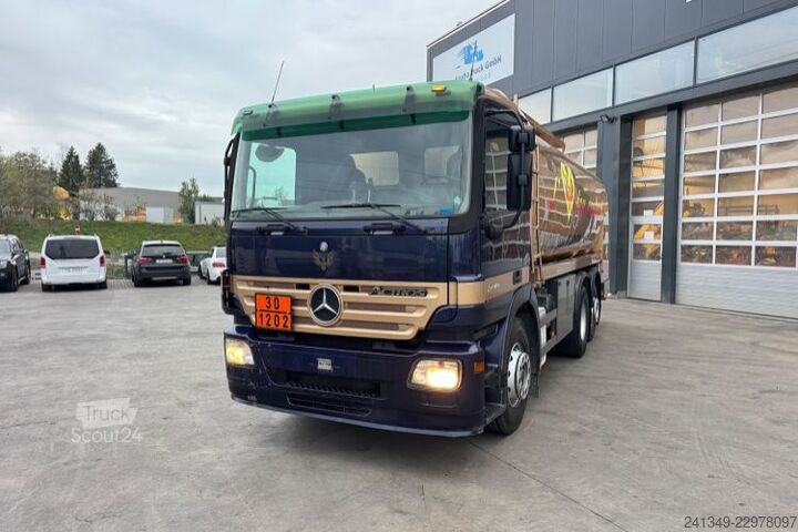 Βυτιοφόρο φορτηγό MERCEDES-BENZ Actros 2541 6x2 21'000L 2 Kammern