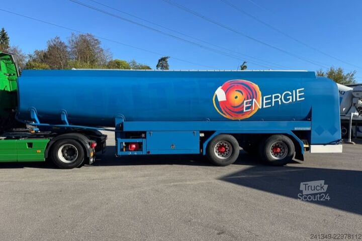 Ημιρυμουλκούμενο βυτιοφόρο  GRÜNENFELDER | 36'100 Liter 3 Kammern
