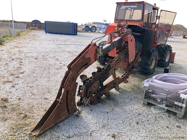 Ditch Witch R100P Trencher
