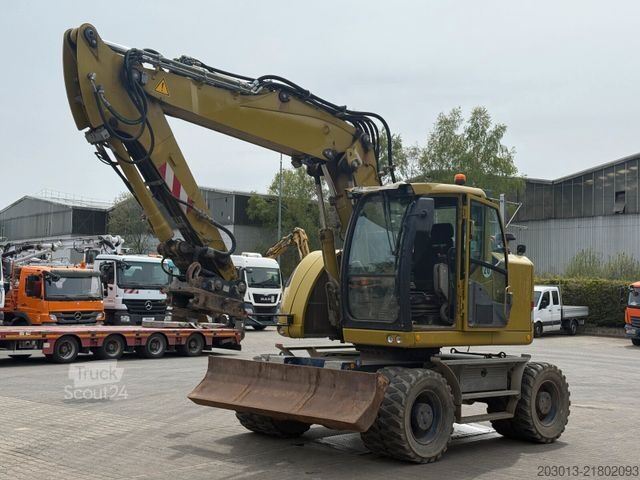 Pyöräalustainen kaivinkone LIEBHERR A918 Compact Litronic Mobilbagger 18 T *Schnellw
