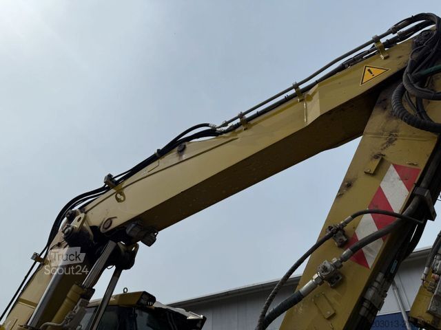 Pyöräalustainen kaivinkone LIEBHERR A918 Compact Litronic Mobilbagger 18 T *Schnellw