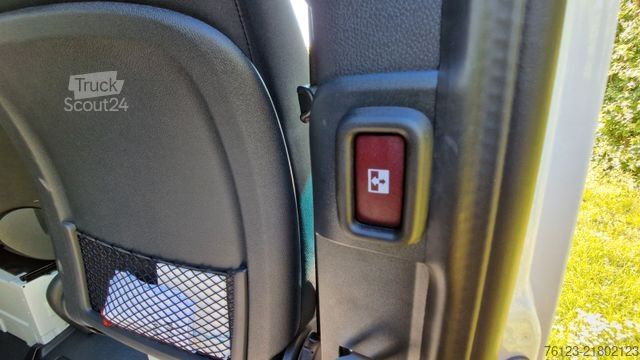 Minibús MERCEDES-BENZ 311 Sprinter 9 Sitzer auf Wunsch VIP Sitze