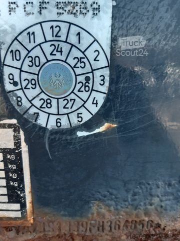 Semirimorchio con telone SCHWARZMÜLLER J Serie Standard Textil Curtainsider Tüv