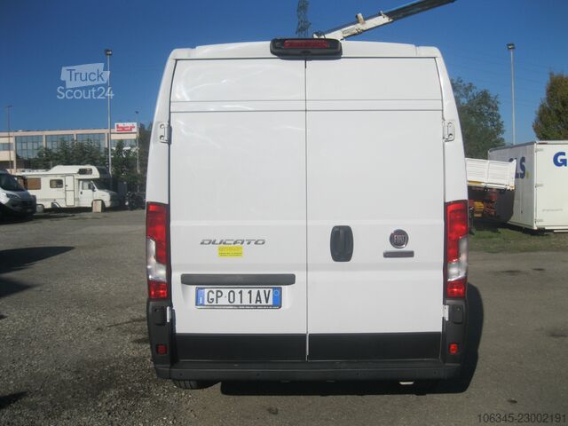 Hosszú tengelytávú, magas tetős furgon FIAT Ducato Maxi