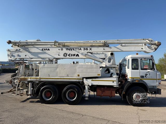 Samochód z pompą do betonu Iveco Magirus 330