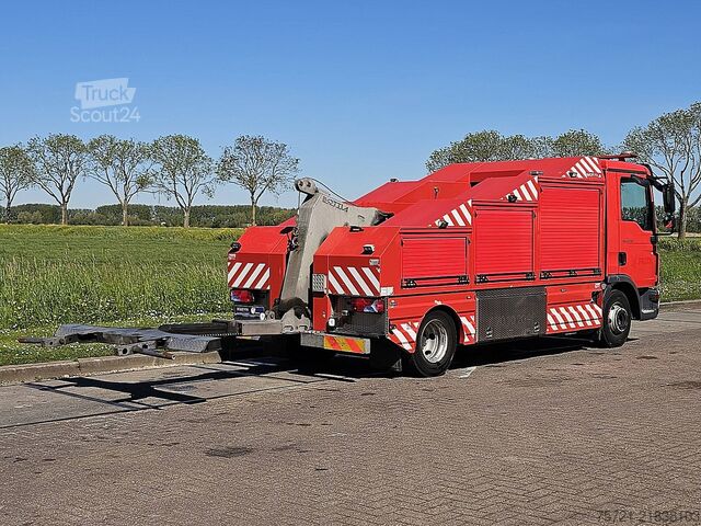 Dodávka na přepravu automobilů M.A.N. 8.220 TGL 8.8T BOTTIE LIFT 8T
