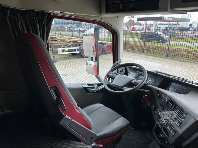 Nevarne snovi Volvo FH 13.420 Globetrotter 4x2, ADR (EXII, EXIII, F...