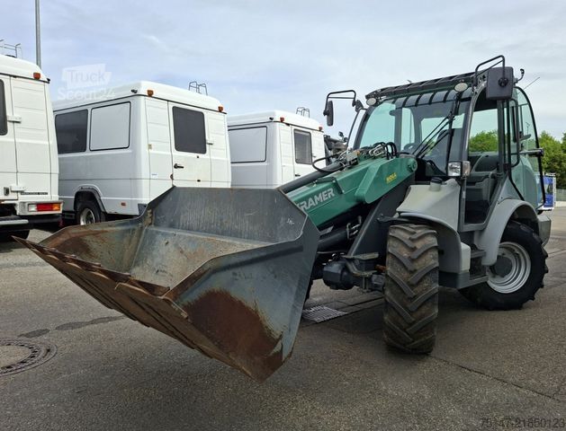 Kolesový nakladač KRAMER KL30.8T Teleskopradlader Allrad 4x4x4 Hundegang