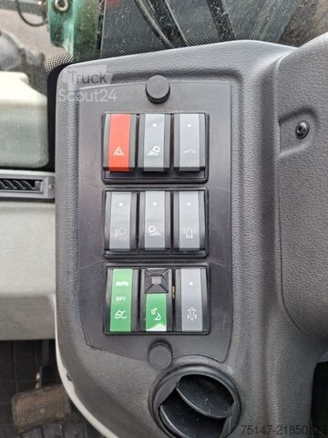 Kolesový nakladač KRAMER KL30.8T Teleskopradlader Allrad 4x4x4 Hundegang