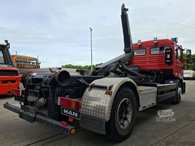Abrollkipper MAN 18.284 4x2 Meiller Abroller Feuerwehr Fahrschule