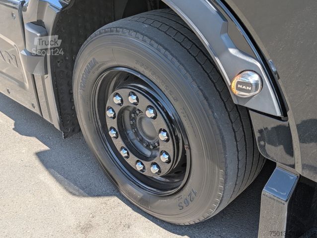 Великооб’ємний тягач MAN TGX 18.520 LL SA Low-Liner, MIETEN?