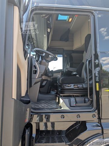 Великооб’ємний тягач MAN TGX 18.520 LL SA Low-Liner, MIETEN?