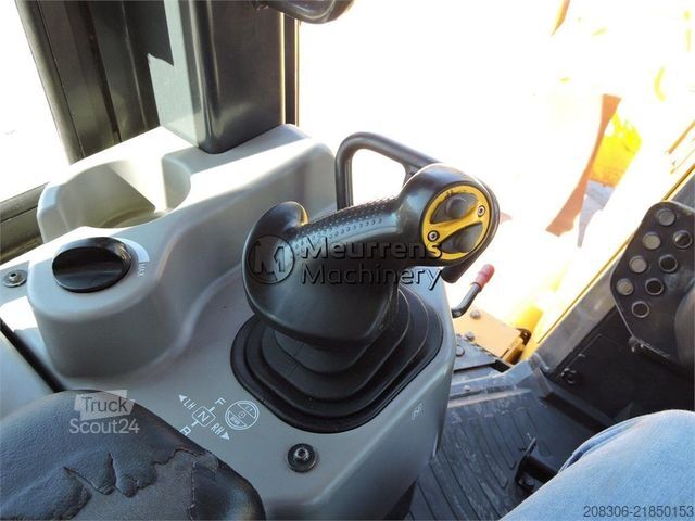 Straßenwalze KOMATSU D61PXI-24
