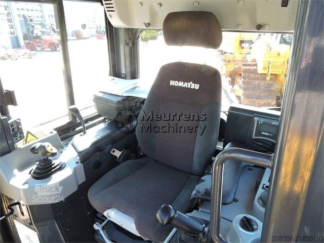 Straßenwalze KOMATSU D61PXI-24