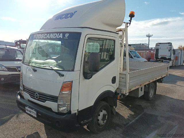 Van personalizado Nissan Cabstar 35.15