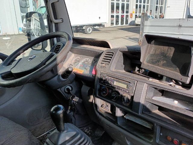 Van personalizado Nissan Cabstar 35.15