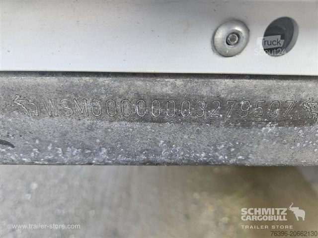Auflieger mit Pritsche & Plane Schmitz Cargobull Semitrailer Curtainsider Mega