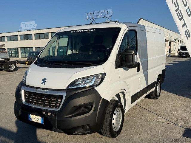Skåpbil Peugeot BOXER L1H1 2.2 140CV