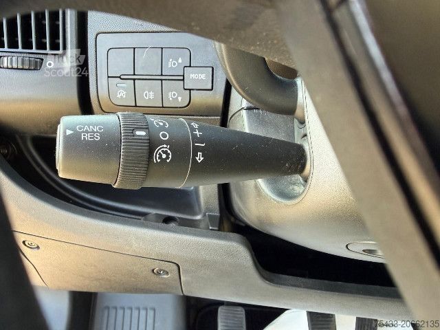 Skåpbil Peugeot BOXER L1H1 2.2 140CV