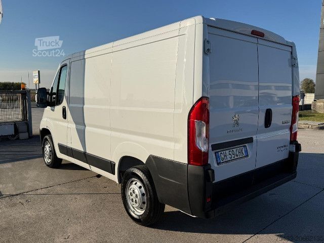 Skåpbil Peugeot BOXER L1H1 2.2 140CV
