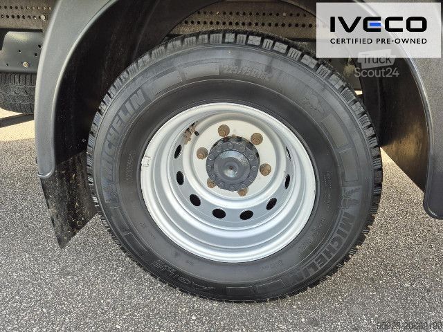Furgons ar kasti IVECO 70C18HA8/P