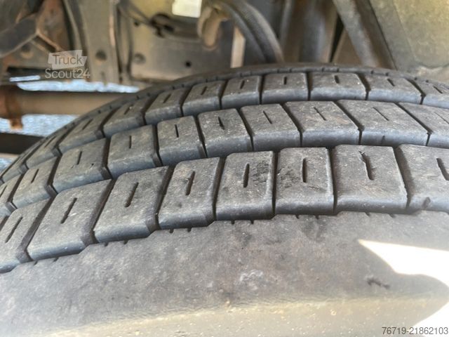 Šaldytuvo kėbulo furgonas MAN TGL 8.180 Kühlkoffer ThermoKing V500 1.Hand