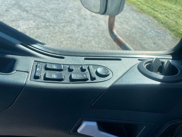Šaldytuvo kėbulo furgonas MAN TGL 8.180 Kühlkoffer ThermoKing V500 1.Hand