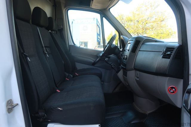 Kastenwagen hoch MERCEDES-BENZ Sprinter II Kasten 313 CDI/Klima / AHK / Nr. 186
