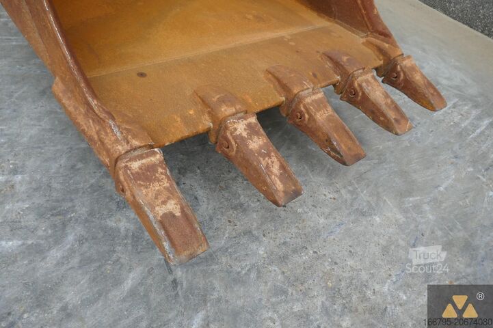 Tela-alustainen kaivinkone Hitachi ZX225USLC-6