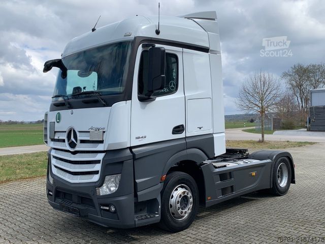 Standard tractor unit MERCEDES-BENZ Actros 1843 LS_ StreamSpace_ Retarder_ 2x Tank