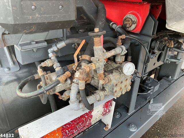 Zuigvoertuig Mercedes-Benz Actros 4141 8x4 Kroll Saug/Spul aufbau