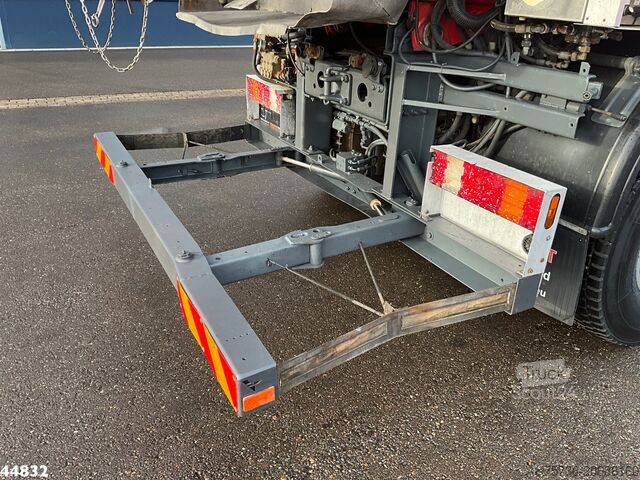 Zuigvoertuig Mercedes-Benz Actros 4141 8x4 Kroll Saug/Spul aufbau