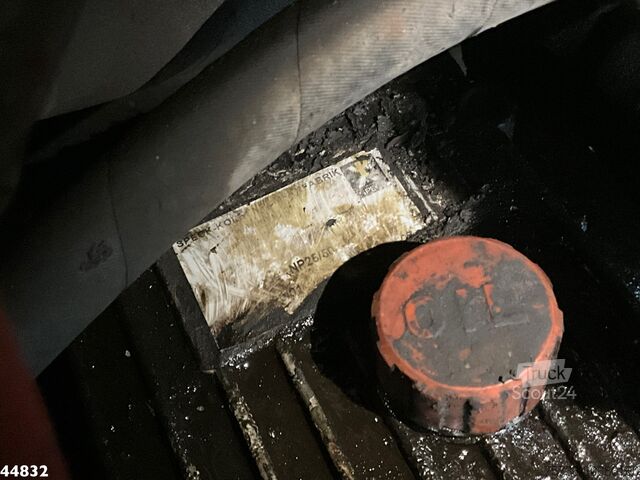 Zuigvoertuig Mercedes-Benz Actros 4141 8x4 Kroll Saug/Spul aufbau