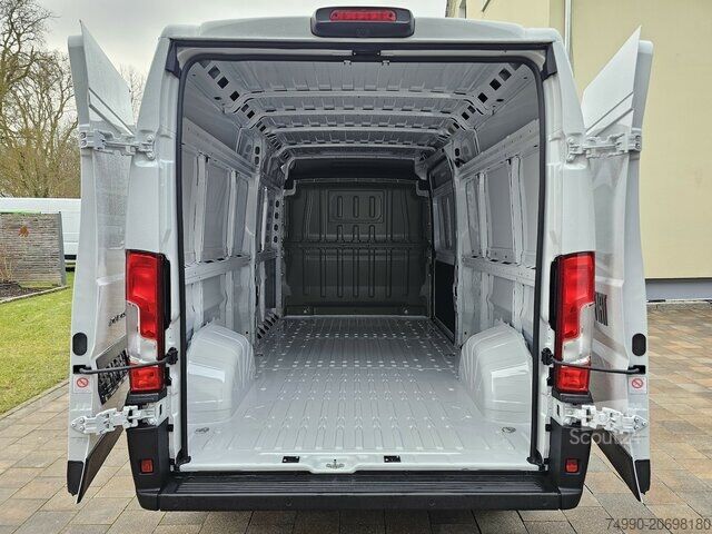 Furgoneta de caja alta Fiat Ducato 35 L3H2 180PS 13m³ Voll-LED 260° CarPlay