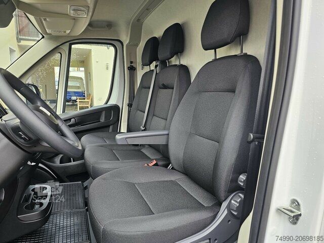 Furgoneta de caja alta Fiat Ducato 35 L3H2 180PS 13m³ Voll-LED 260° CarPlay