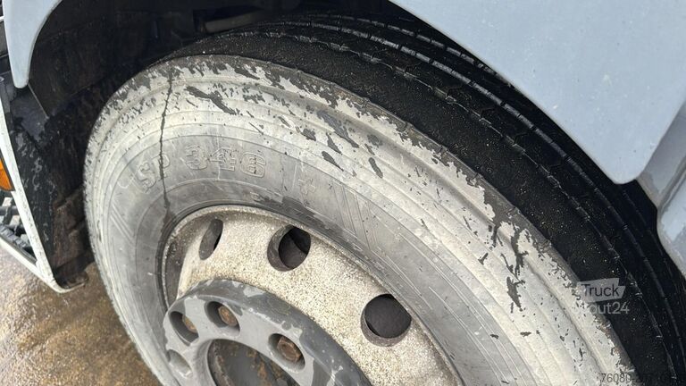 Standard tractor Renault Premium 420 (MANUAL GEARBOX / BOITE MANUELLE)