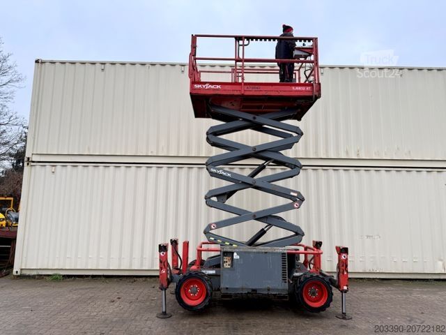 Arbetsplattform Skyjack SJ6832RT 4x4 Diesel, 11.8 Meter, 1.322 H