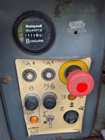 Arbetsplattform Skyjack SJ6832RT 4x4 Diesel, 11.8 Meter, 1.322 H