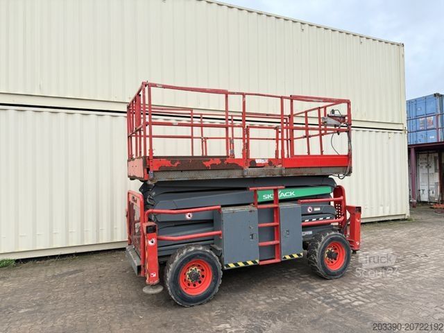 Arbetsplattform Skyjack SJ8841RT 4x4 Diesel / 14.5 Meter