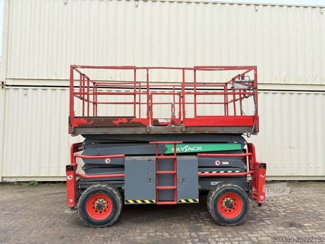 Arbetsplattform Skyjack SJ8841RT 4x4 Diesel / 14.5 Meter
